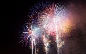 Кабмін України має врегулювати питання феєрверків і петард під час війни