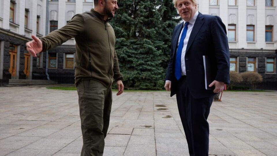 Зеленский и Джонсон поговорили по телефону