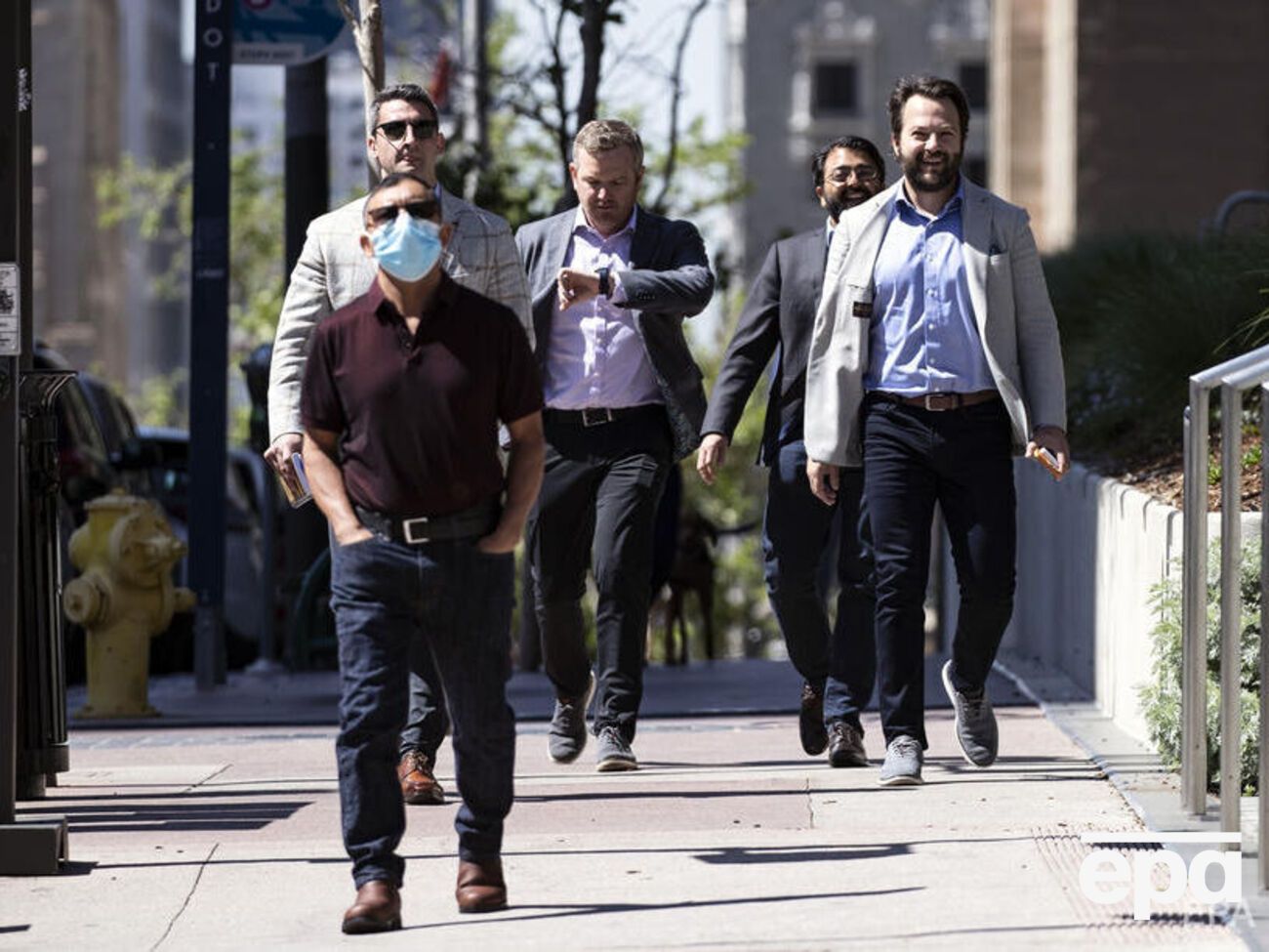 Тисячі британців почали тестувати чотириденний робочий тиждень без втрати заробітної плати. Це має зробити їх щасливішими