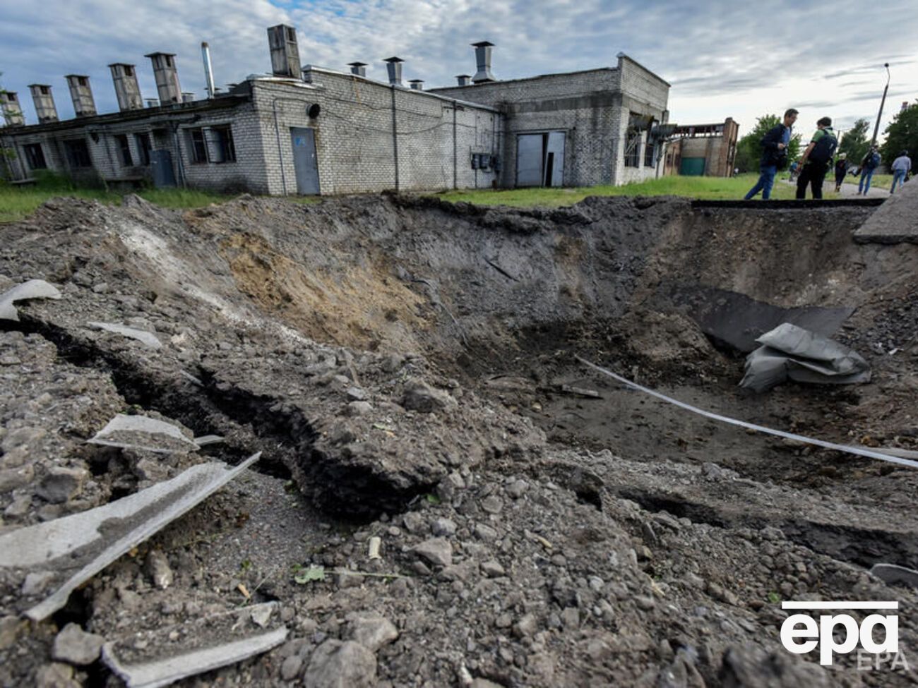 Росія 5 червня вдарила по вагоноремонтному заводу в Києві, заявивши, що там нібито ховають танки