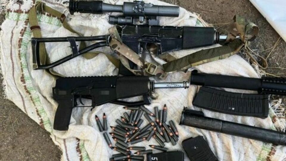 У затриманих виявили гвинтівки та бойові гранати