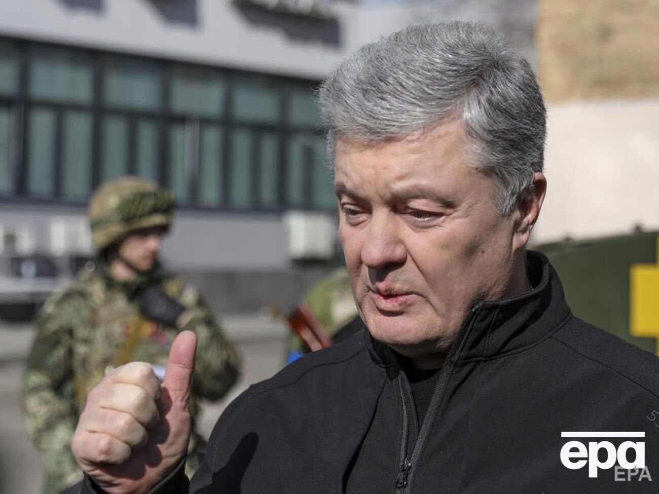 Официальная командировка Порошенко закончилась 2 июня, пишет "Украинская правда"