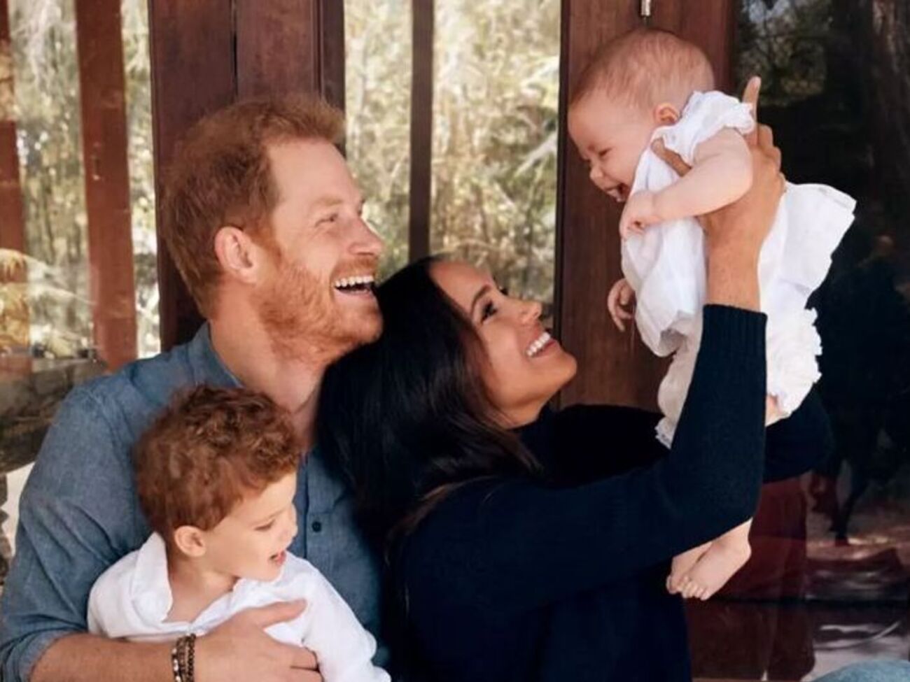 Принц Гаррі разом із дружиною Меган виховують двох дітей
