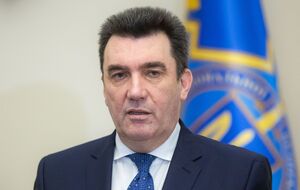 Данилов: Гражданство нашей страны – очень важная вещь, они должны уважать наши законы и Конституцию