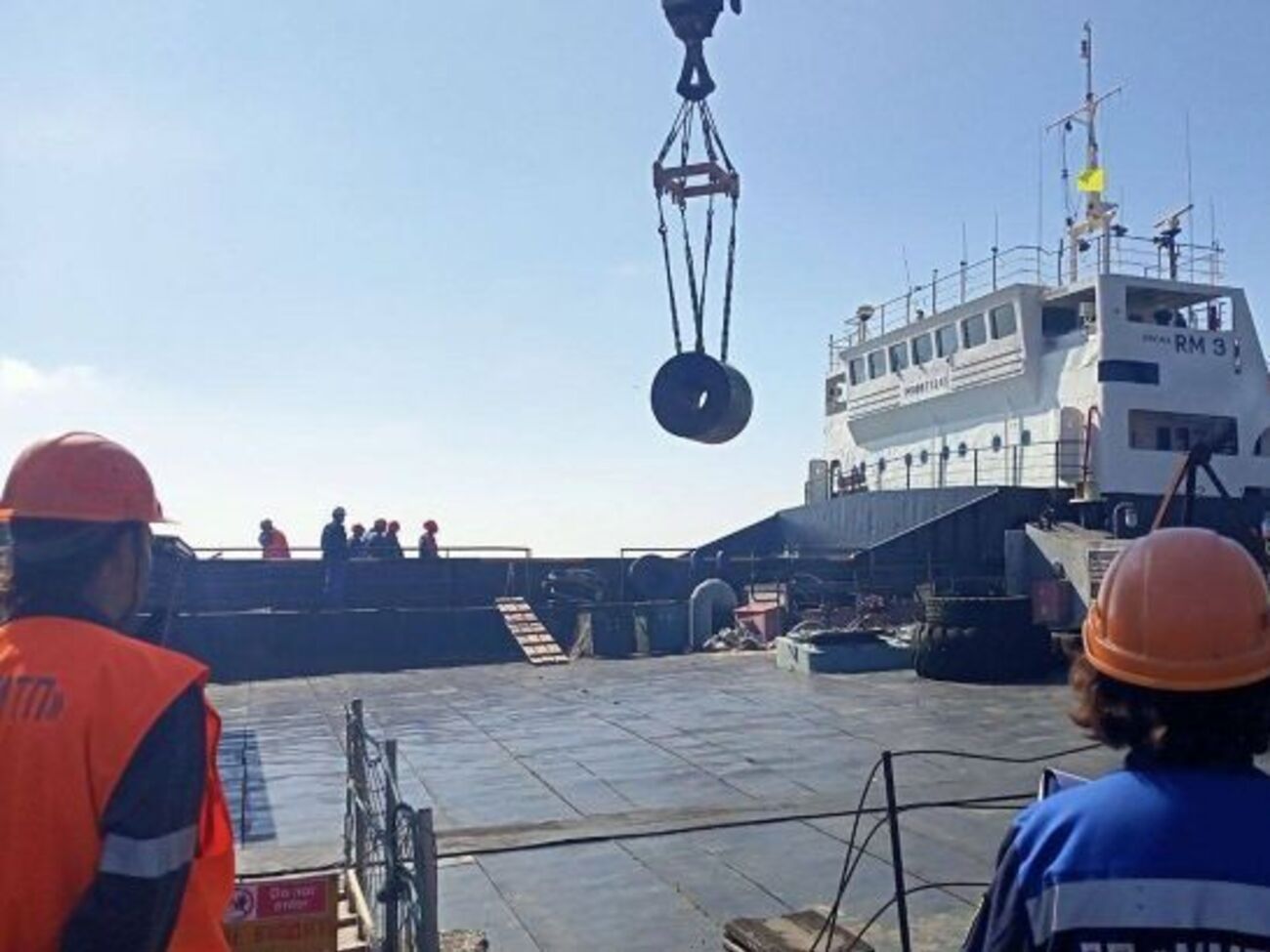 Факты вывоза имущества подтверждаются заявлениями оккупационных властей и коллаборантов, отметили заявители