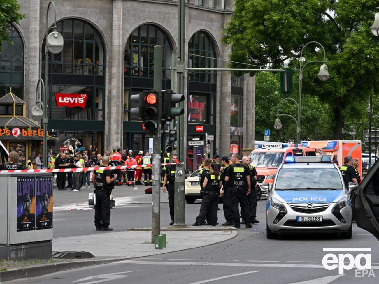 Інцидент стався на площі Брайтшайдплац, неподалік меморіальної церкви кайзера Вільгельма та бульвару Курфюрстендамм