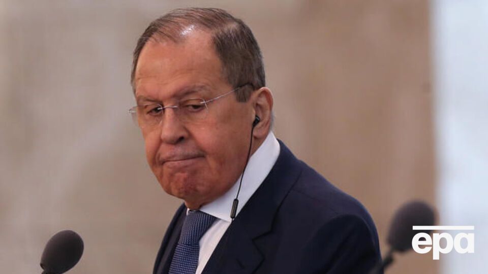 Лавров не одразу відповів, попросив повторити запитання про вкрадене продовольство