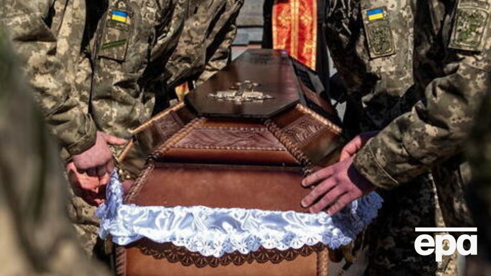 На підконтрольну Україні територію поступово повертають тіла загиблих військових