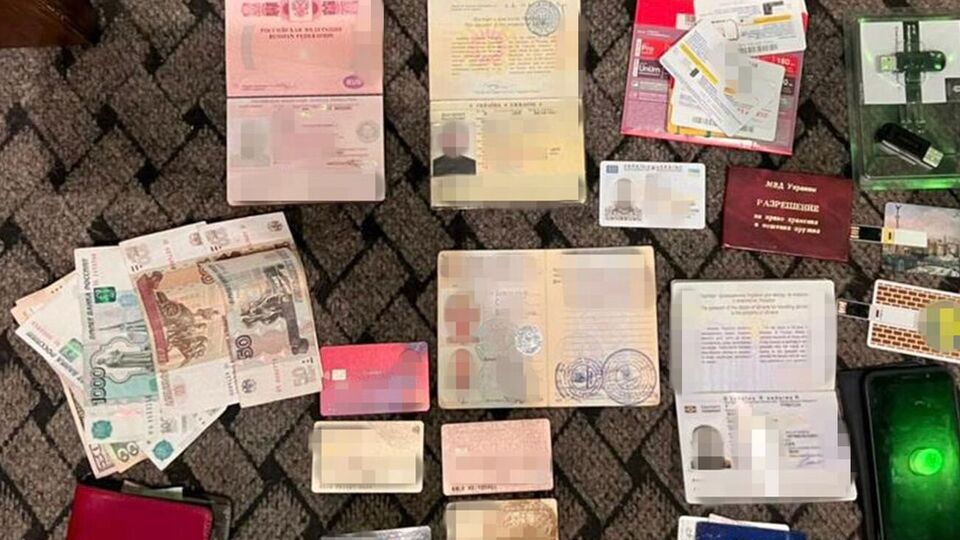 За даними СБУ, чоловіка ще у 2014 році завербувала Росія і йому надали паспорт РФ