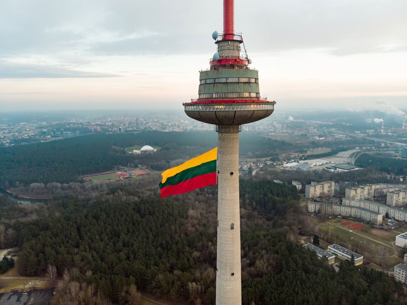 Автор законопроекта хочет урегулировать отношения с Литвой "с учетом международного права, а не по понятиям", а также повысить имидж России