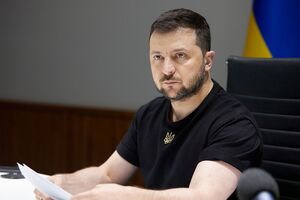 Україна послаблює армію російських окупантів, воюючи з нею на своїй землі, зазначив Зеленський