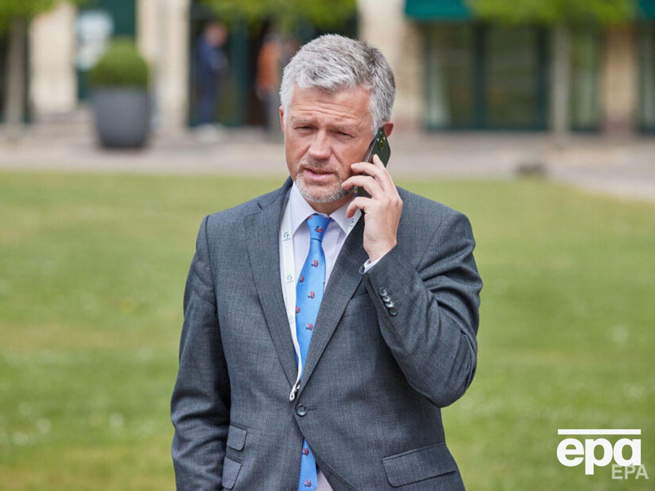 Мельник пояснил, что "мы заключили бы договор даже с дьяволом" ради завершения войны