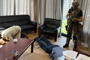 Фігурантів затримали після отримання першої частини хабаря