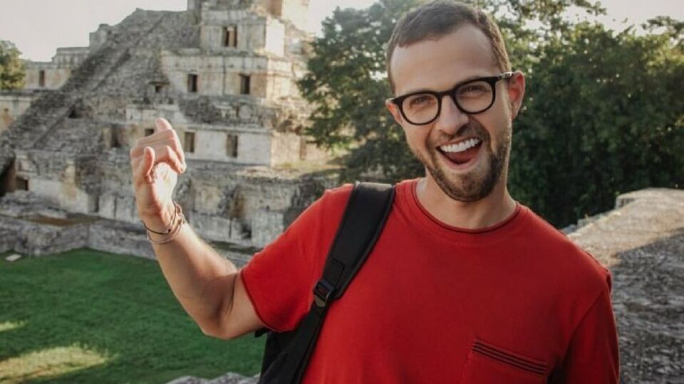 Птушкин 24 февраля записал обращение к населению страны-агрессора РФ, призвав россиян не становиться молчаливыми соучастниками войны против Украины