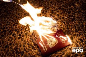 За інформацією волонтерки, без російського паспорта чи "документа", виданого бойовиками "ЛНР", окупанти не дають виїхати українцям