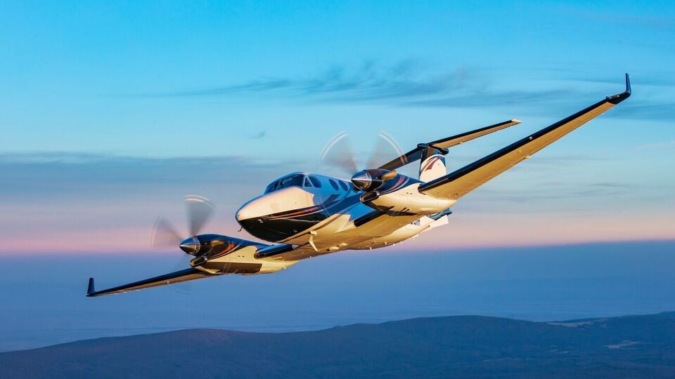 Частный двухмоторный Beechcraft пролетел над Венгрией, Румынией, Сербией и Болгарией