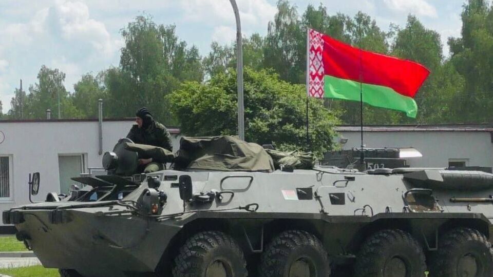 Створити "народне ополчення" у Білорусі, щоб збільшити кількість захисників, доручив Лукашенко