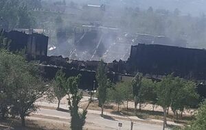 В Северодонецке после обстрелов российскими оккупантами сгорел Ледовый дворец, сообщил Гайдай