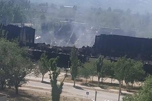 В Северодонецке после обстрелов российскими оккупантами сгорел Ледовый дворец, сообщил Гайдай