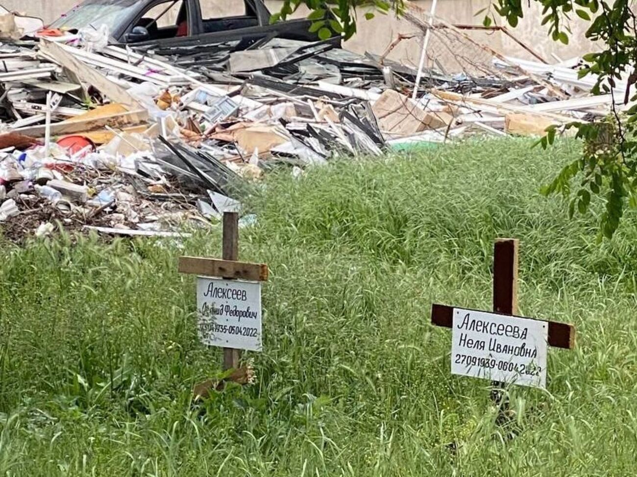 За словами Андрющенка, окупанти не планують проводити перепоховання