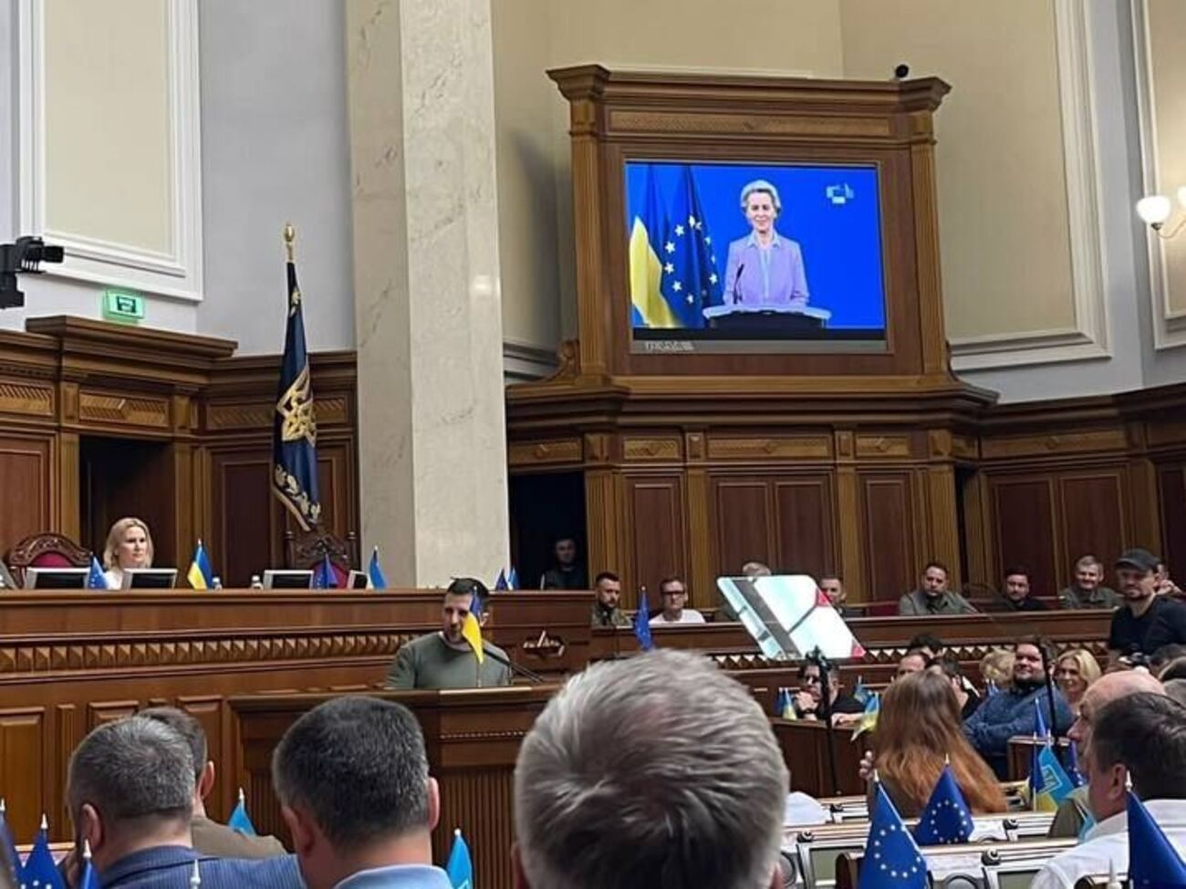 Глава Єврокомісії заявила, що набуття Україною статусу кандидата на вступ у ЄС п'ять місяців тому здавалося "неймовірним"