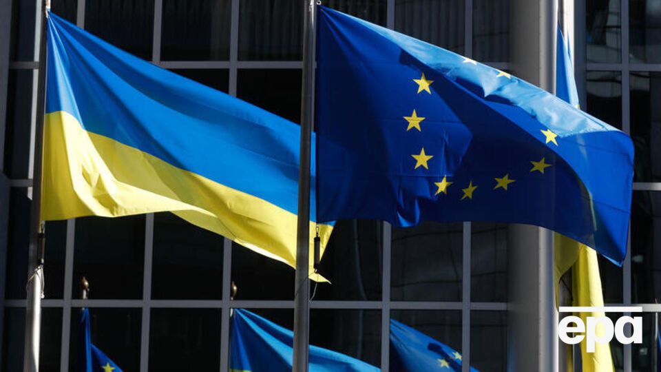 Украина в июне получила статус кандидата на членство в ЕС