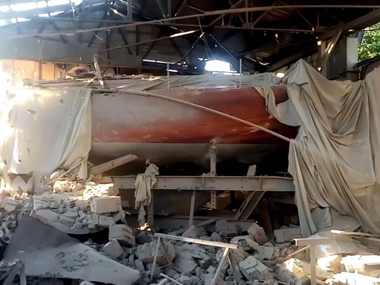 Оккупанты попали ракетами в частные предприятия, отметил мэр Николаева