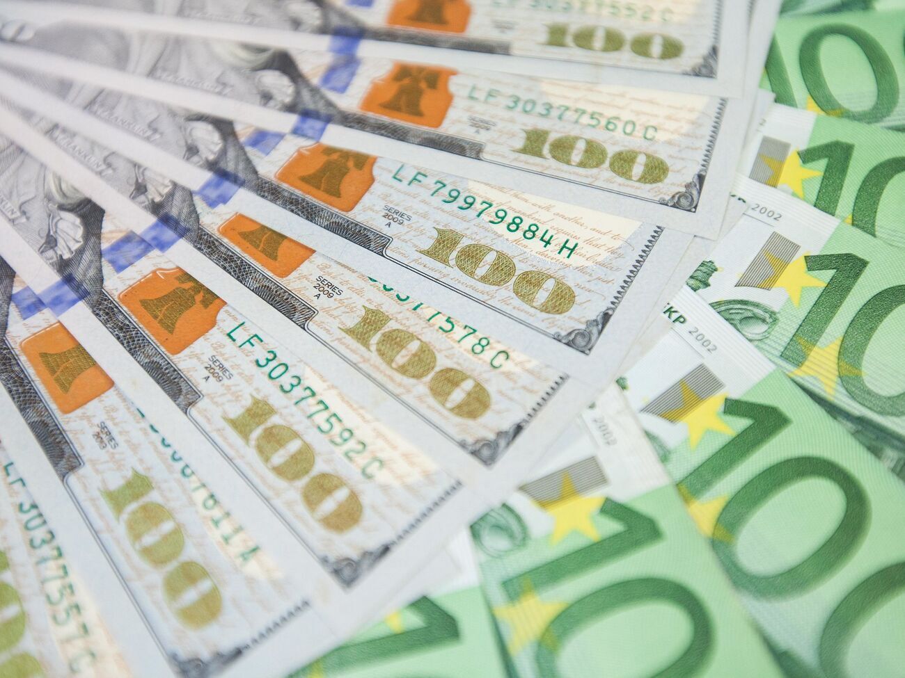 За май 2022 года трудовые мигранты перевели в Украину $1,162 млрд
