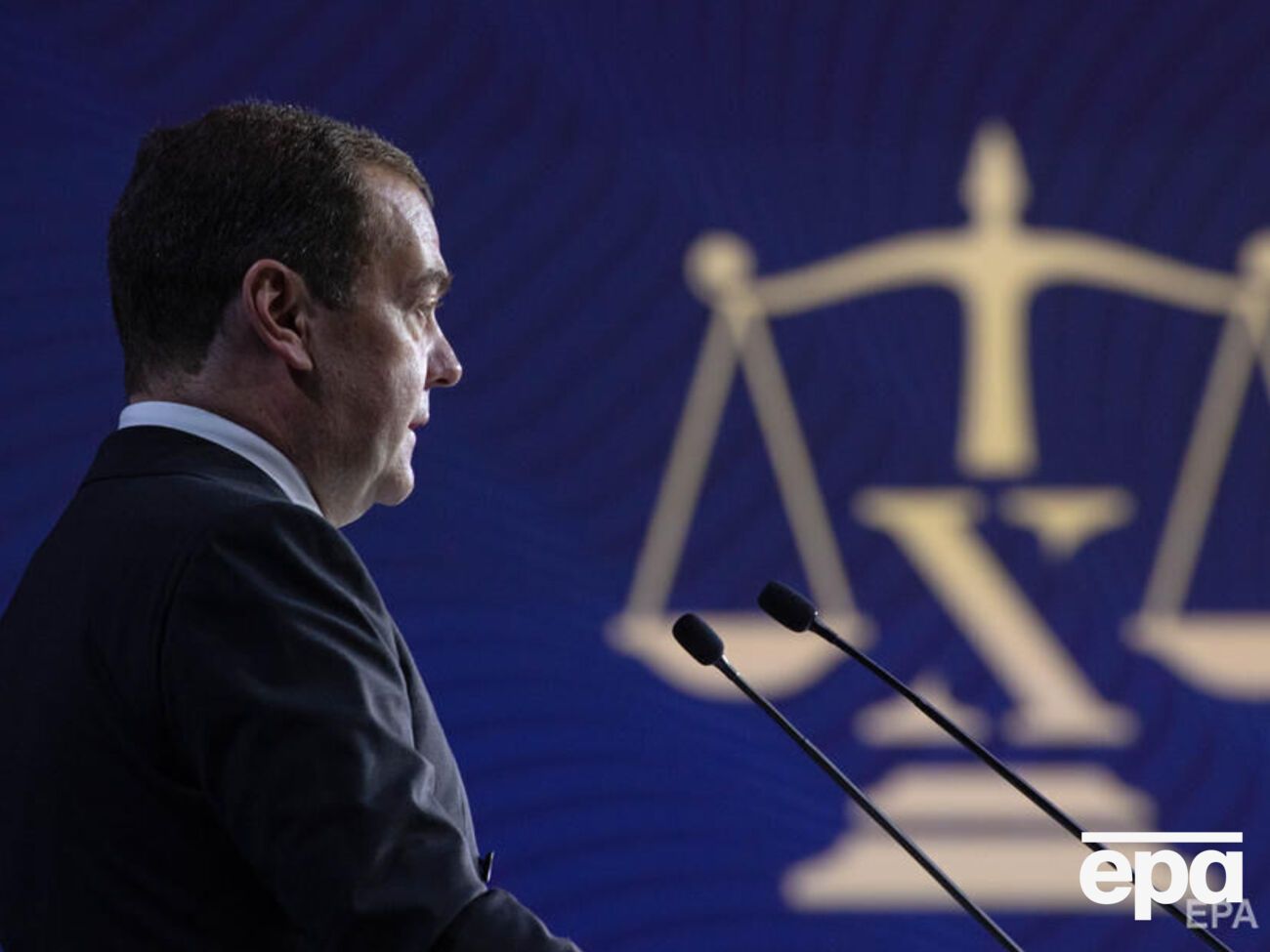 У відповідь на санкції у держави виникає право на індивідуальну та колективну самооборону, стверджує Медведєв