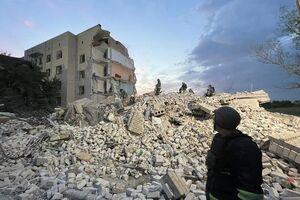 Повністю зруйновано два під'їзди будинку