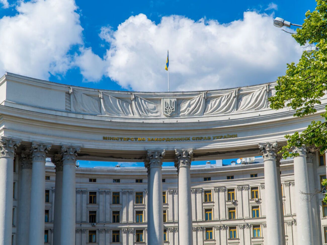 В МИД призвали правительство Канады обеспечить целостность санкционного режима против РФ