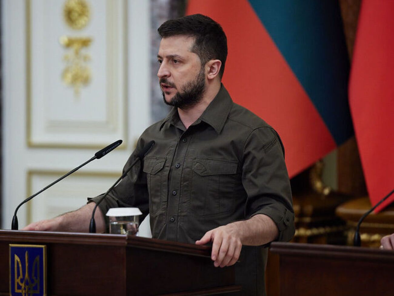 Зеленский:&nbsp;Пусть российские убийцы не надеются, что их государство будет защищать их. Россия первой же их бросит