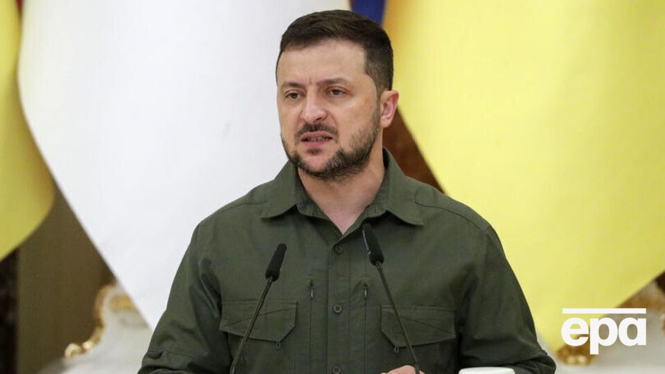 Зеленський: Треба триматися, треба битися разом на всіх фронтах зараз