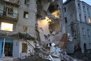 Из-под завалов сотрудники ГСЧС спасли 86-летнюю женщину