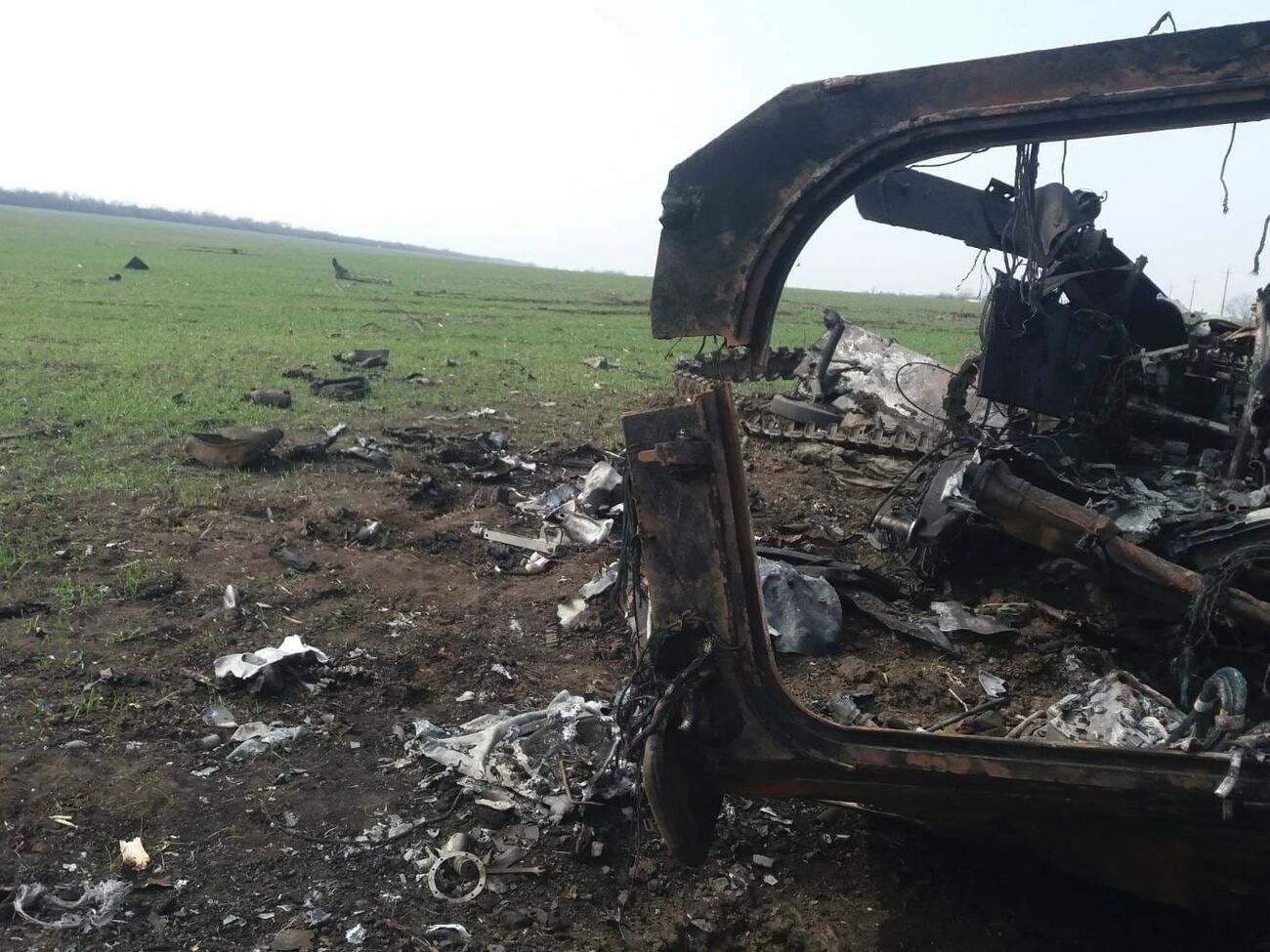 Від окупантів в Іванівці залишилася лише розбита військова техніка