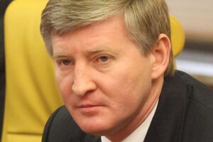 Рінат Ахметов: Просто зараз РФ цинічно завантажує на свої кораблі українську сталь у Маріуполі