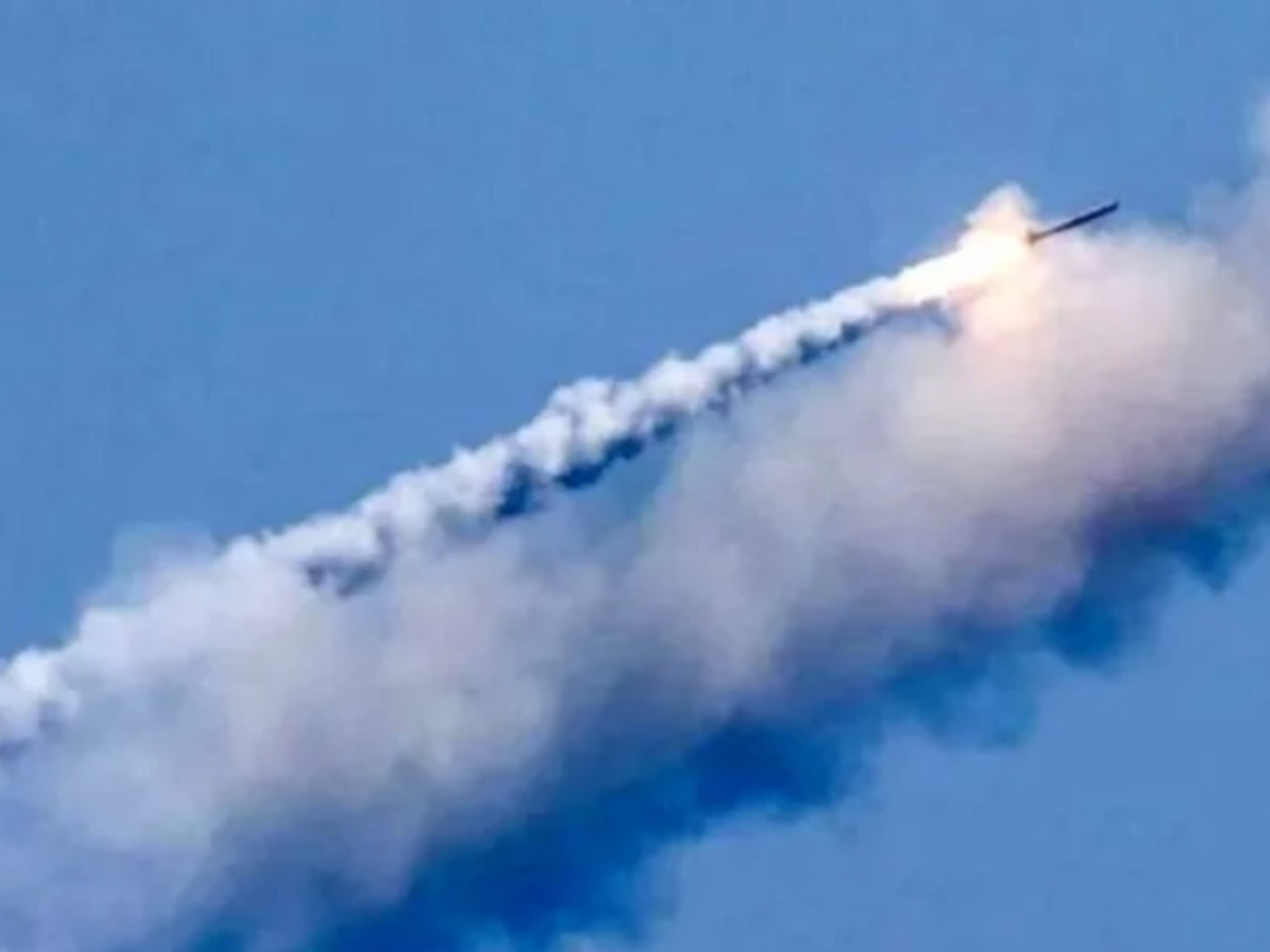 Одна из четырех ракет оккупантов попала в объект инфраструктуры в Одесской области