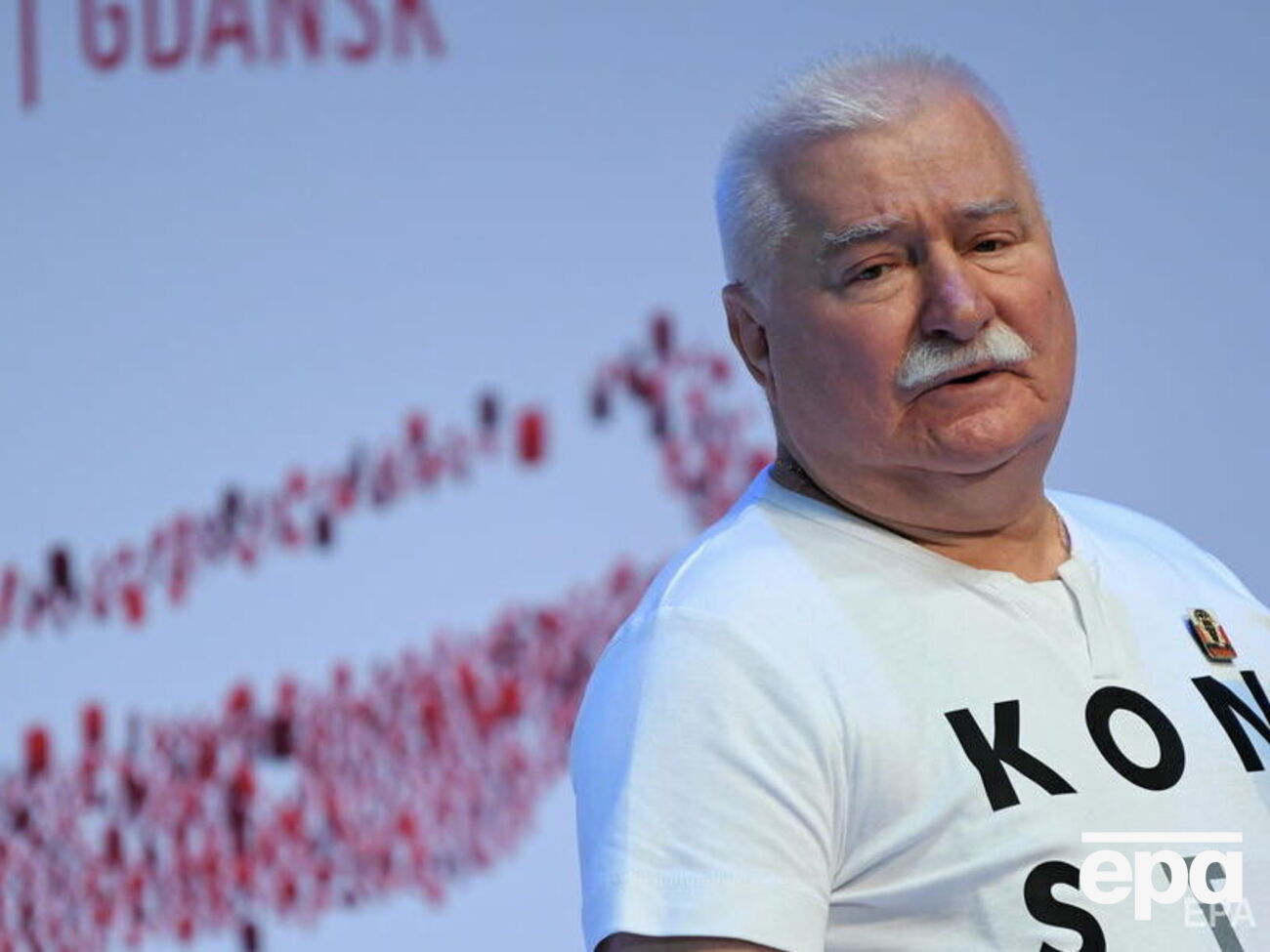 Валенса призвал Запад пойти дальше освобождения Украины от войск РФ, предложив "освобождение России"