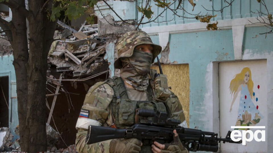 У Маріуполі небезпечно залишатися з багатьох причин, одна з них – примусова мобілізація, яку восени планують розпочати окупанти