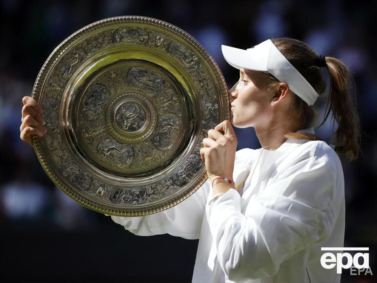 Рибакіна, вигравши Wimbledon, уникла відповіді на запитання про війну в Україні