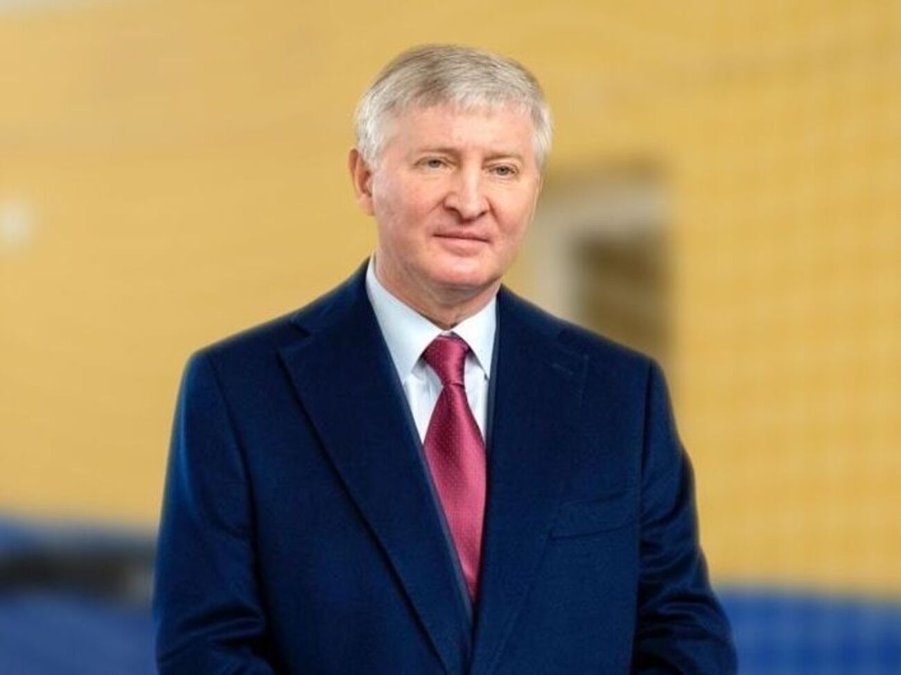 Ахметов решил выйти из медиабизнеса из-за закона об олигархах