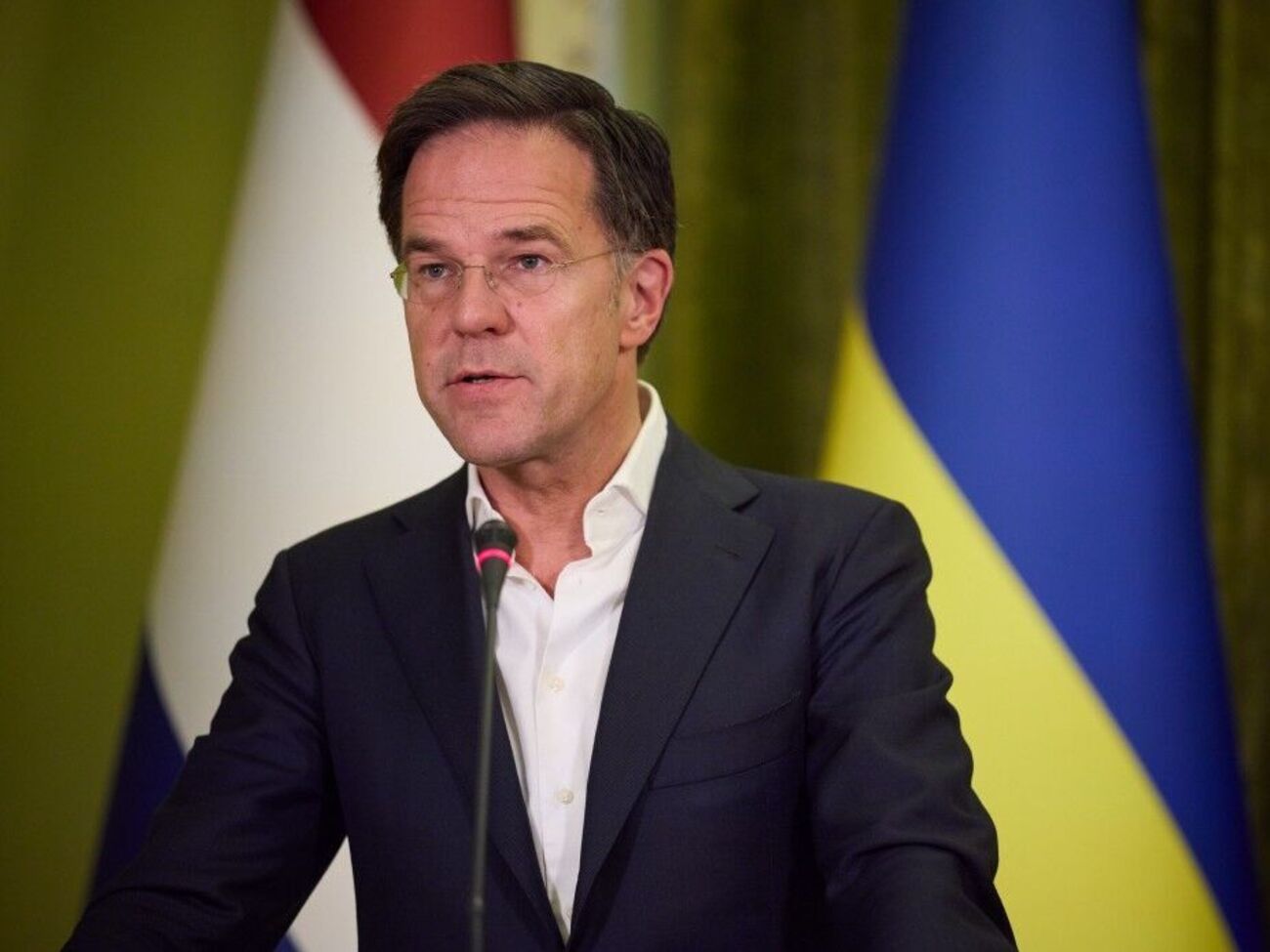 Рютте:&nbsp;Мы не знаем, сколько будет длиться эта тяжелая война, но мы знаем, что Украина и дальше будет нуждаться в нашей поддержке, когда это все наконец закончится