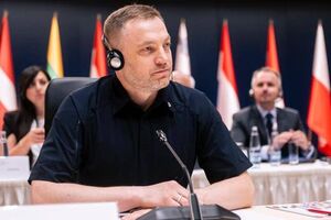 Монастырский пояснил, что полиция раздает повестки в военкоматы "по просьбе ВСУ"
