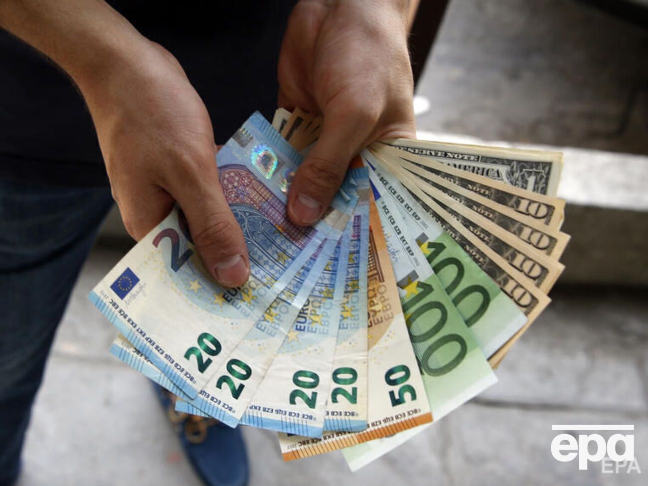 Активи, незаконно одержані з Росії, працюватимуть на український бюджет, заявили у СБУ
