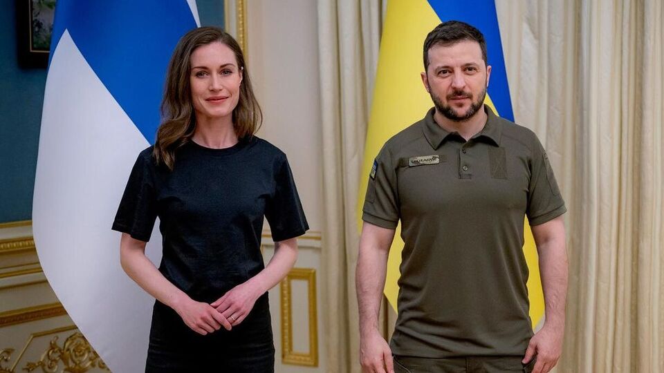 В мае 2022 года Марин посетила Украину и встретилась с Зеленским