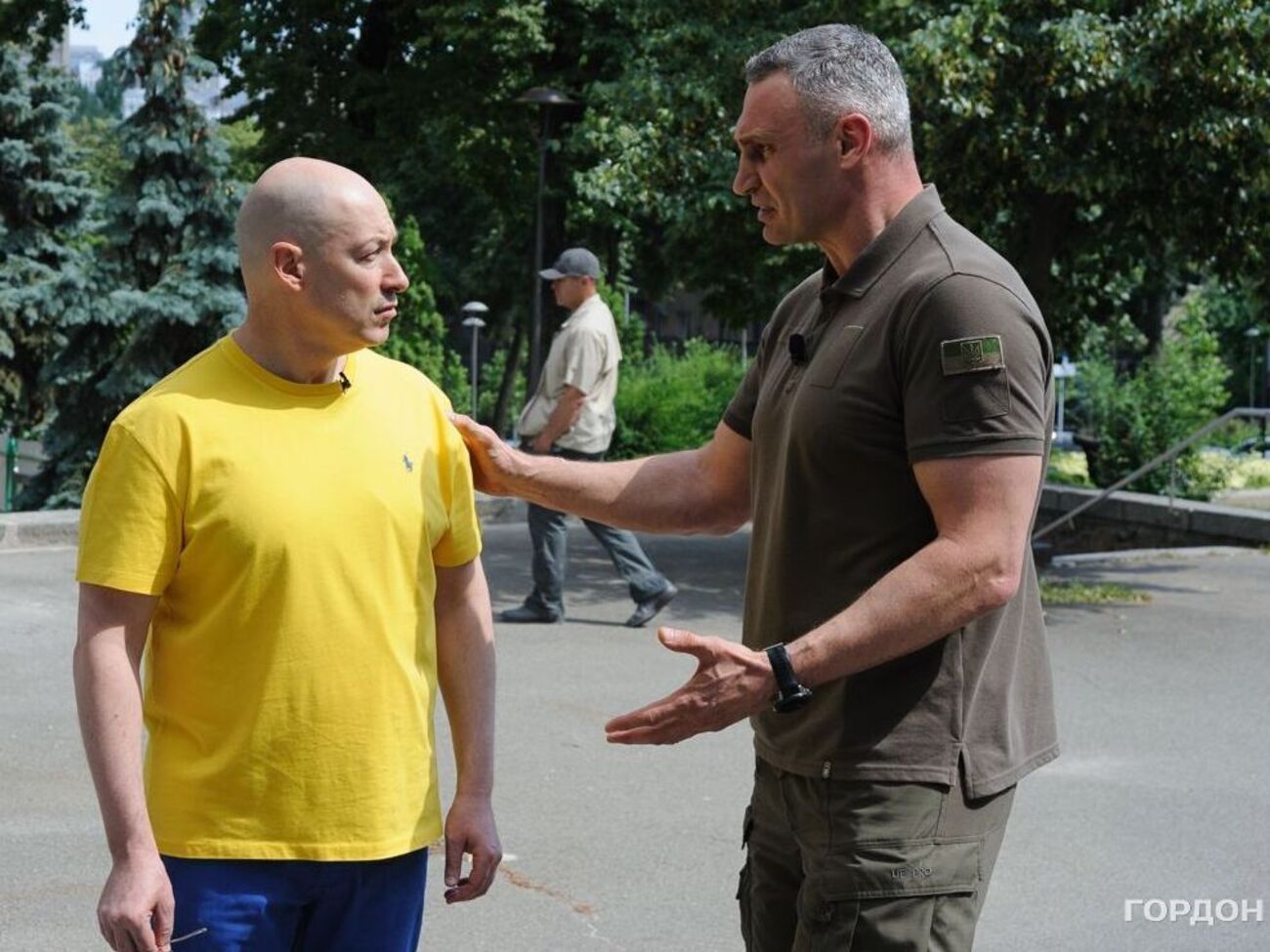 Кличко у розмові з Гордоном припустив, що причиною його сивого волосся могла бути не лише війна, а й вік