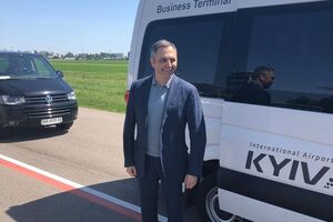 По информации СМИ, Портнов пересек границу Украины и Венгрии