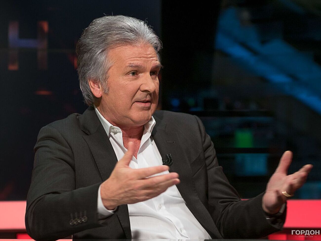 Оказалось, санкции не могут молниеносно удушить путинский режим. На первый план для Запада выходит военная поддержка Украины