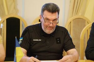 Верховний головнокомандувач ставить завдання, щоб усі території України було звільнено від агресора, зазначив Данілов