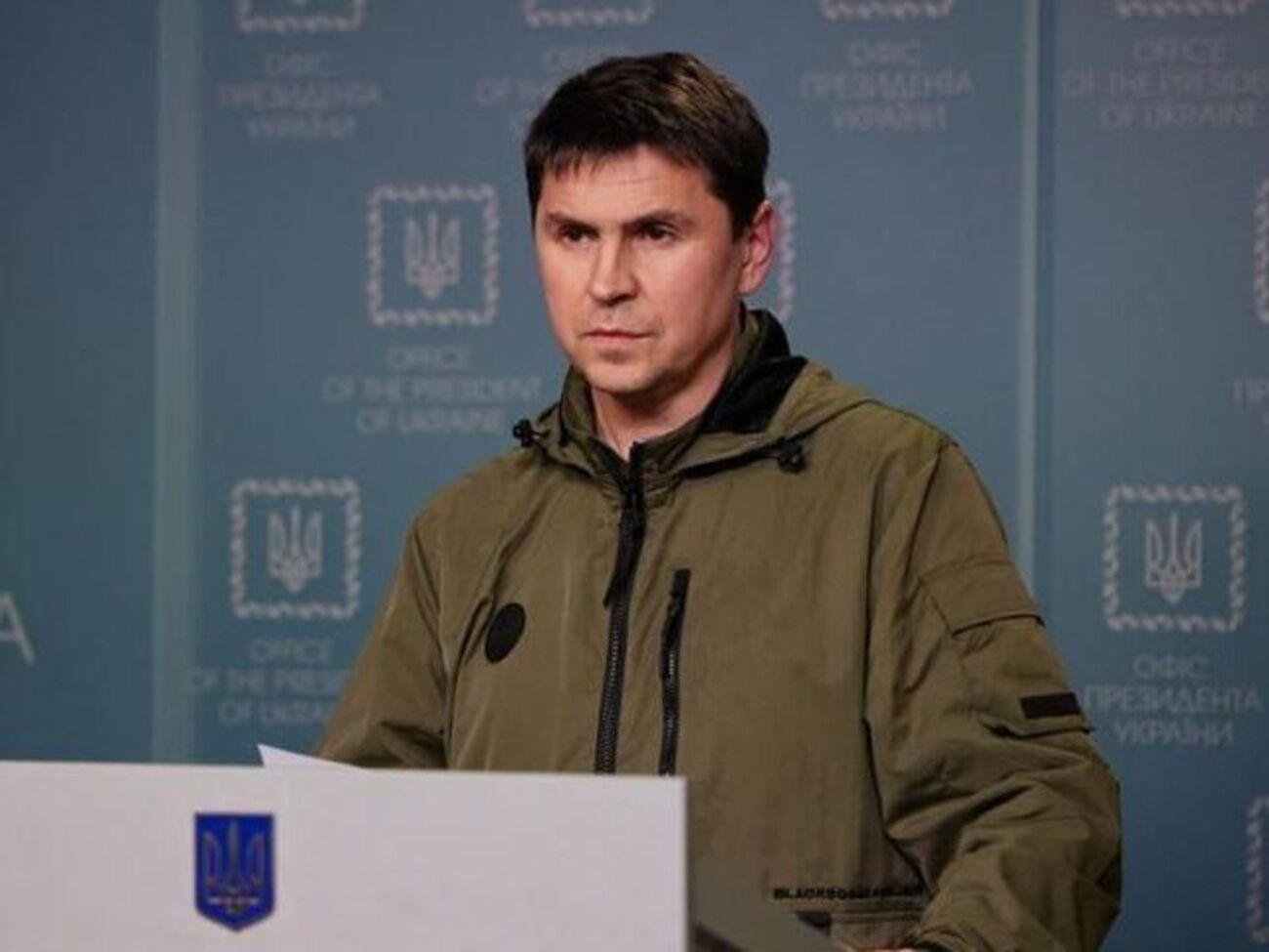 Подоляк натякнув на результативні удари ЗСУ по російських складах боєприпасів, які стаються щоночі